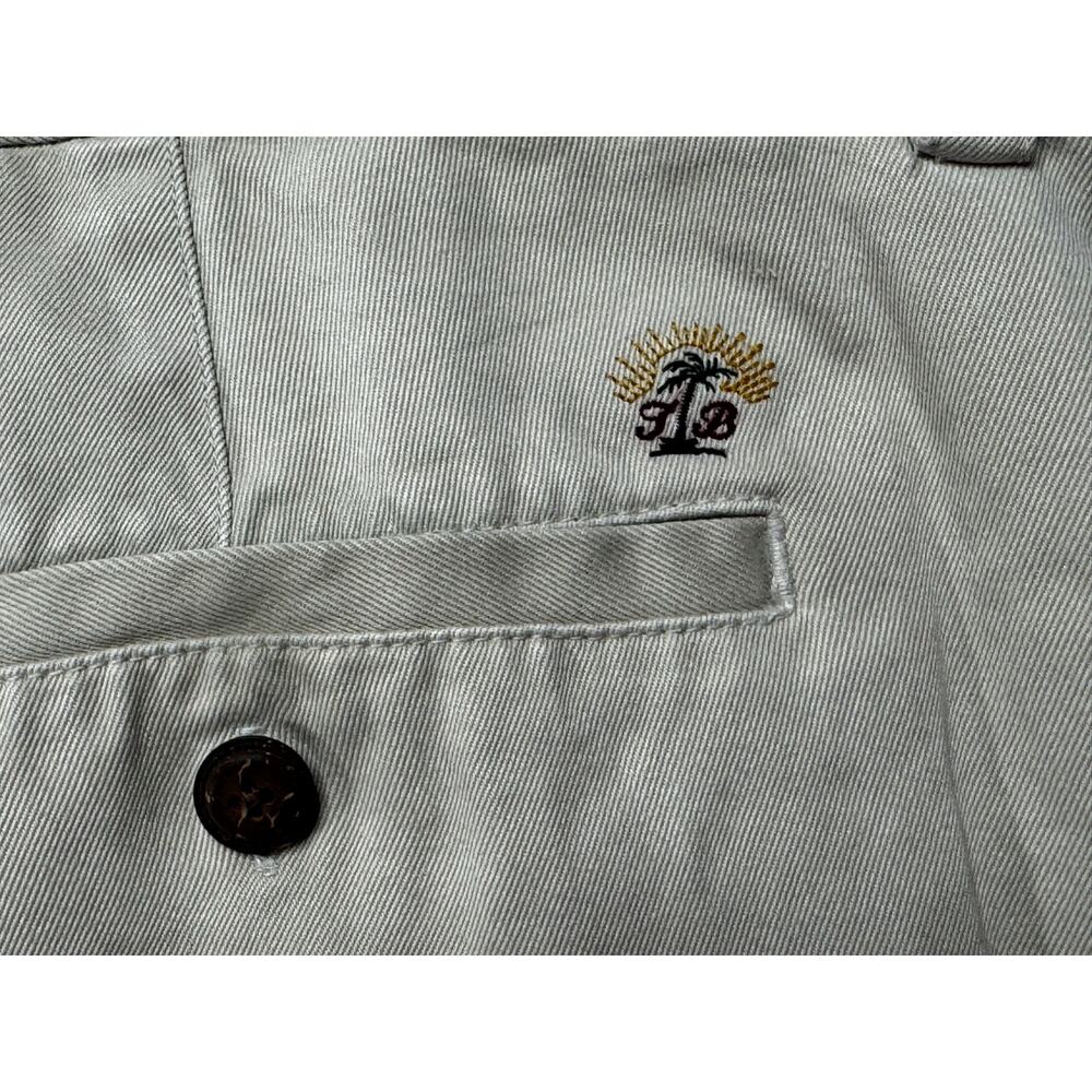 Tommy Bahama Men's Pleated Silk Khaki Shorts - Size 36x7.5* - Picture 3 of 4